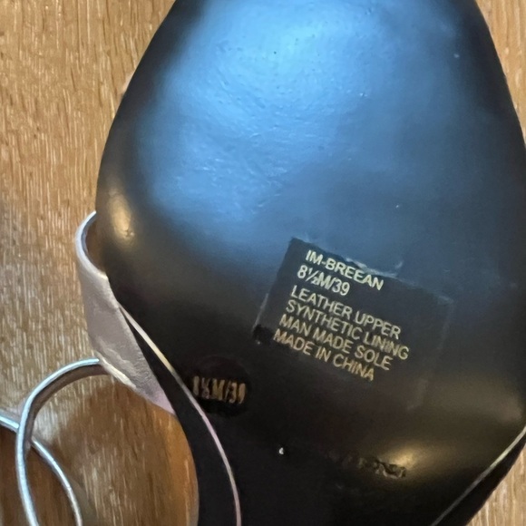 NWOT Imagine Vince Camuto Breean sandal Platinum heel - Picture 7 of 8